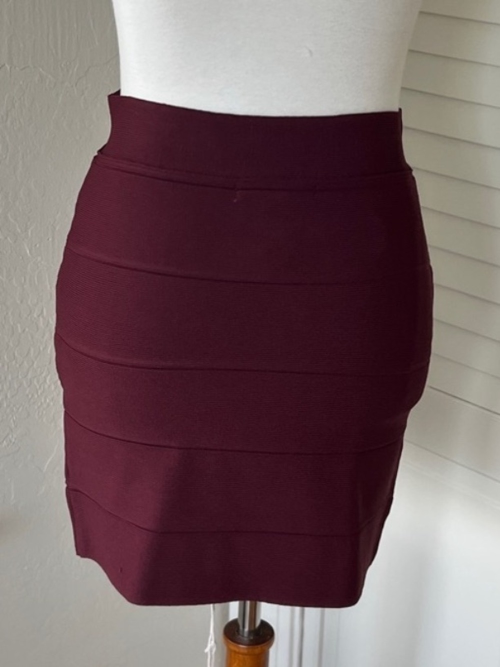 NWT Romeo & Juliet Burgundy Bandage Bodycon Pencil Skirt - S